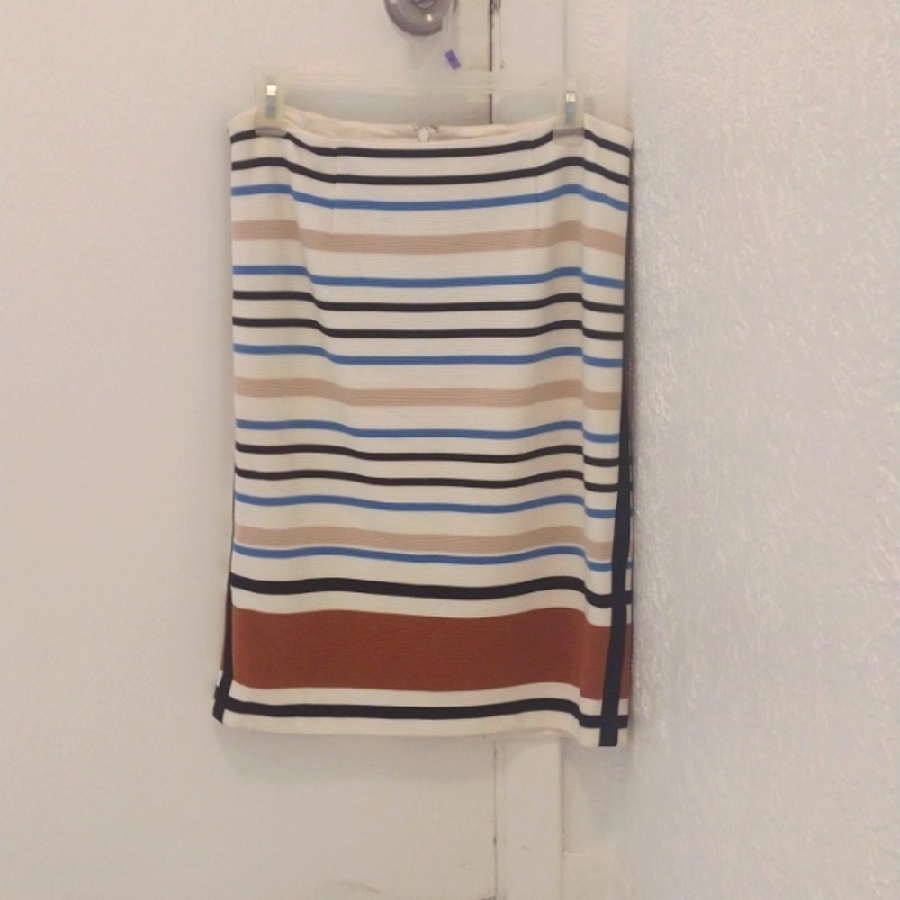 White House Black Market skirt size: 6